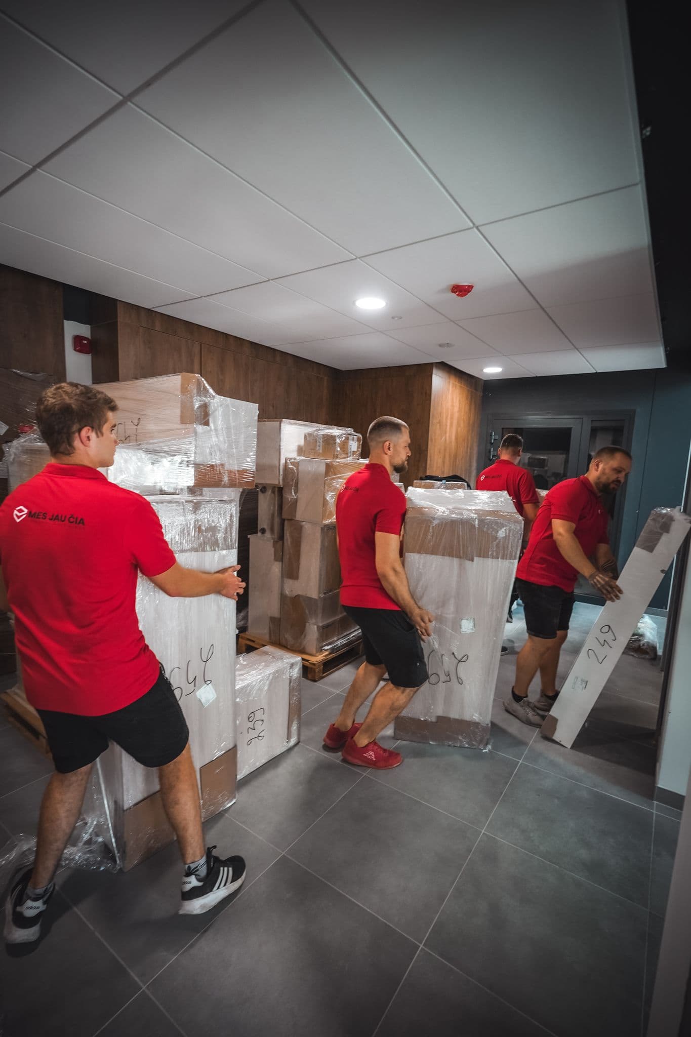 Perkraustymo paslaugos Vilniuje